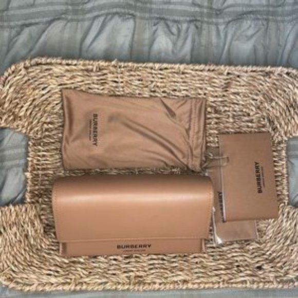 BURBERRY Astrid Sunglasses- Dark Havana Brown- NWT main image 7